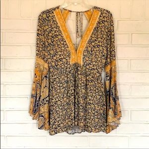 Free People Boho Shirt Bell Sleeves Deep V Size S
